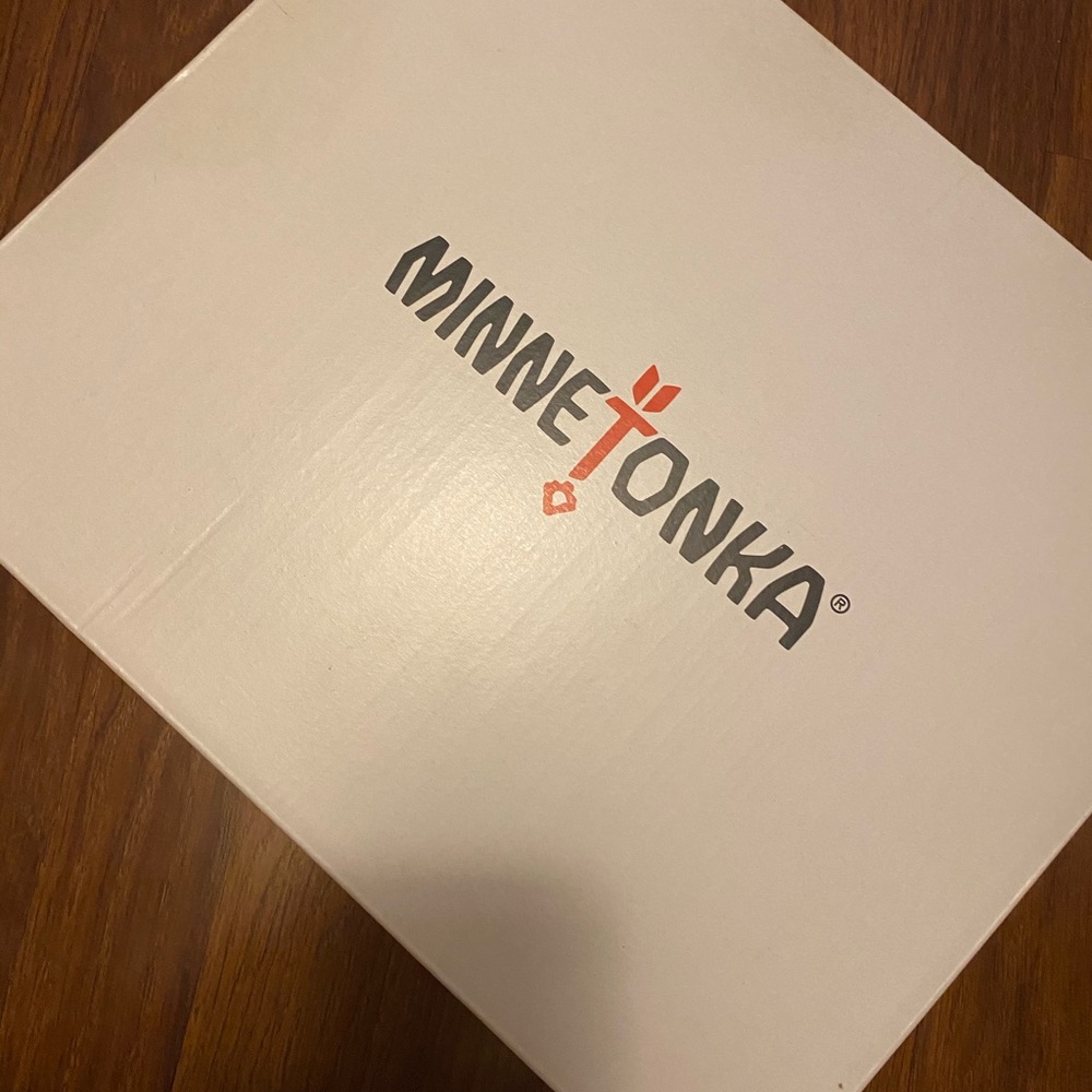 Minnetonka boots - Picture 2 of 3